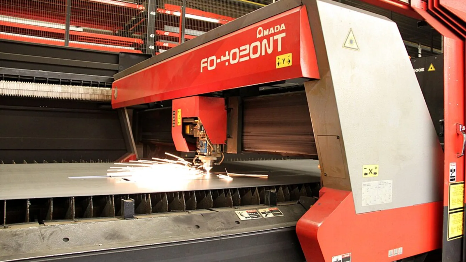 Laser cutting system on the shop floor